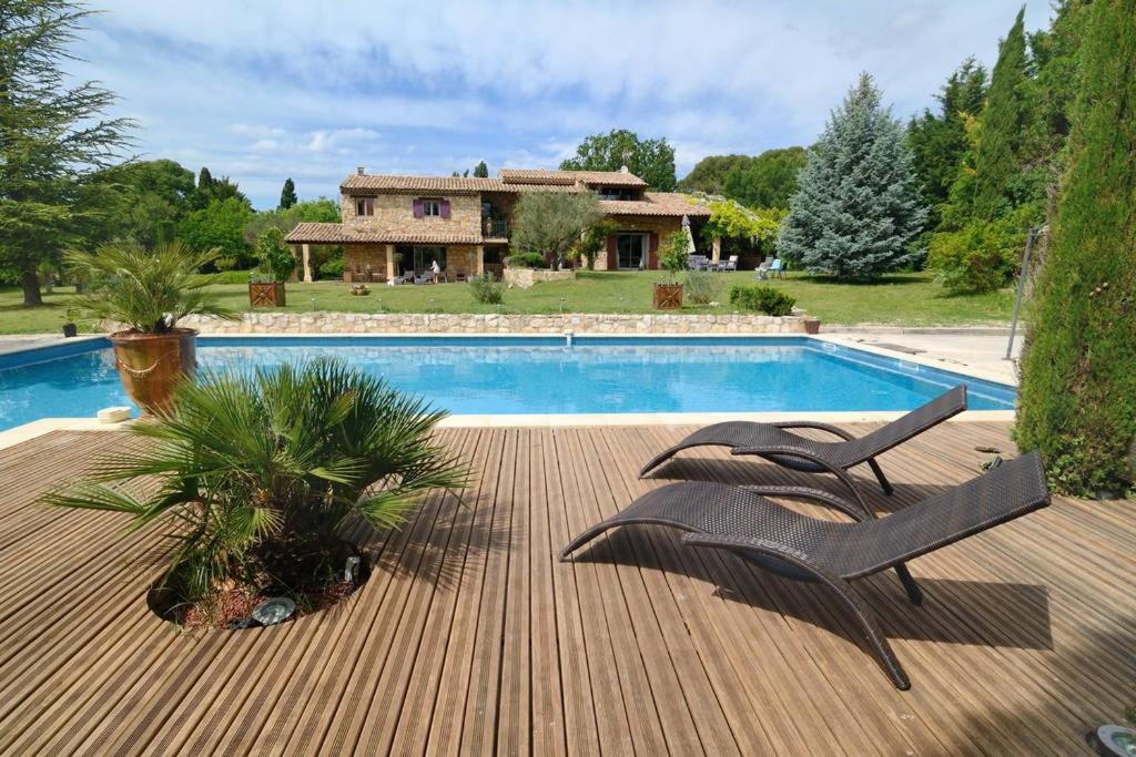 Mas Au Coeur De La Provence & Spa 圣卡纳 外观 照片