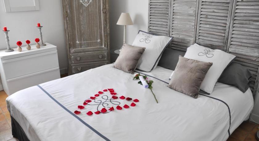 Mas Au Coeur De La Provence & Spa 圣卡纳 外观 照片
